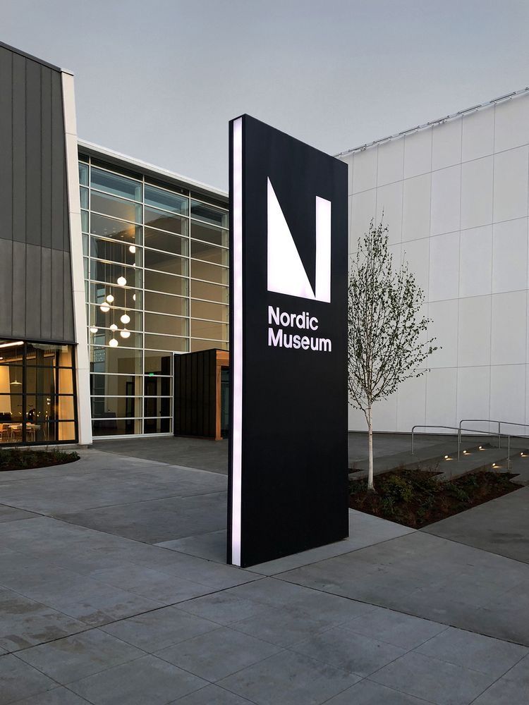 Monument & Pylon Signs